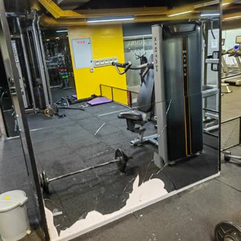 Güvenli Olmayan Spor Salonu Ve Yüzde 40 Aidat Zammı Şikayeti