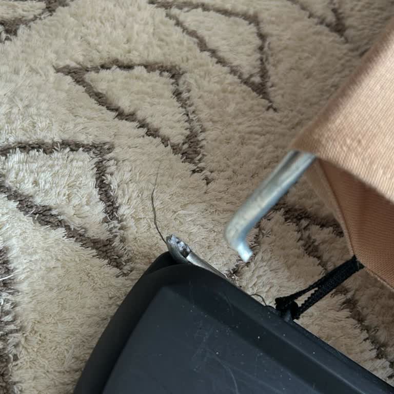 Kırılan Bebek Kucağı Güvenlik Riski Ve Garanti Servisine Ulaşılamıyor