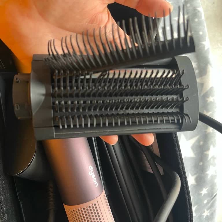 Dyson Coanda 2X Düzleştirme Başlığı İkinci Kullanımda Parça Çıkması Ve Destek Bulamaması