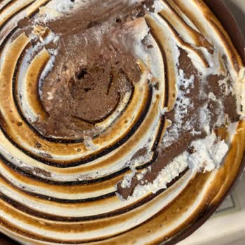 Hasarlı Pasta Teslimatı Ve İade Reddi: 800 TL Geri Ödeme Talebi