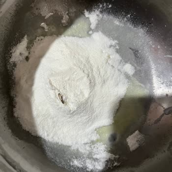 Arı Mama’da Böcek Tespiti Bebeğin Sağlığını Tehdit Ediyor