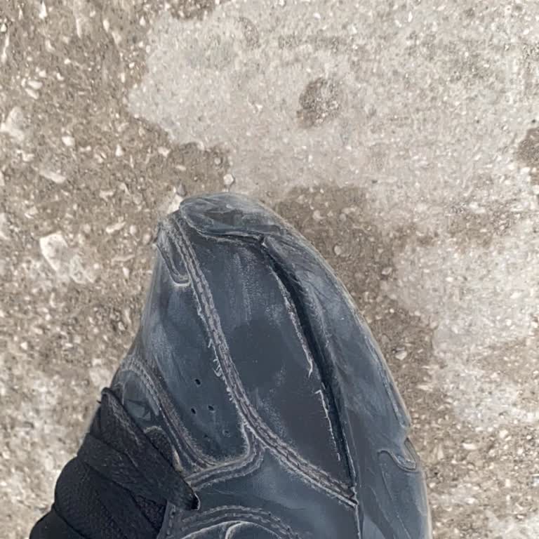 Nike Ayakkabısında Erken Yırtılma Ve FLO’nun İade Reddi