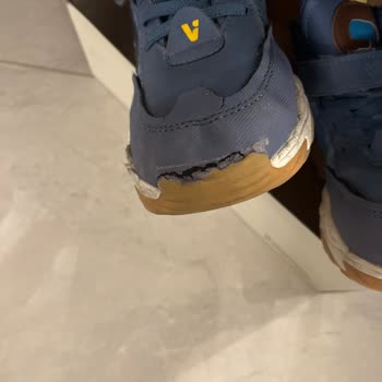 Vicco Ayakkabısının 2 Ayda Patlaması Ve Kalitesizliği