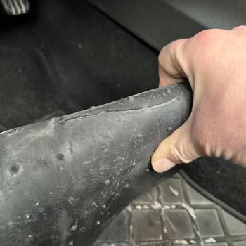 Renault Clio Paspasları Malzeme Kusuru, Garanti Kapsamında Değişim Talebi