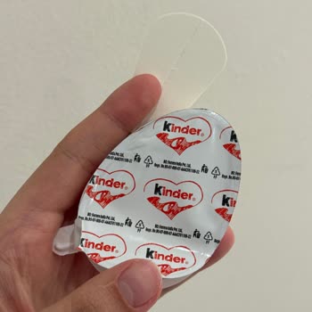 Kinder Joy Çikolata Paketi Açık Ve Bozuk Çıkıyor: Migros’ta Tekrarlayan Sorun