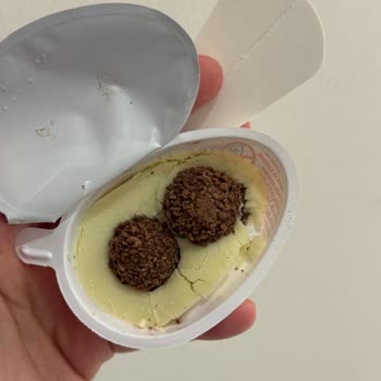 Kinder Joy Çikolata Paketi Açık Ve Bozuk Çıkıyor: Migros’ta Tekrarlayan Sorun