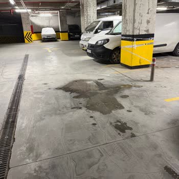 Abonelik Bedeline Orantısız Otoparkta Güvenlik, Temizlik Ve Erişilebilirlik Sorunları