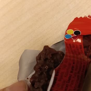 Ülker Ürününde Kıl Görüldü Ve Hijyen Endişesi