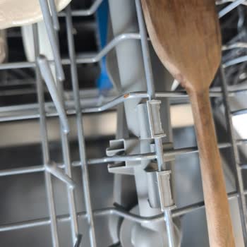 Üst Sepette Paslanma Ve Plastik Atması Nedeniyle Garanti Kapsamında Ücretsiz Değişim Talebi