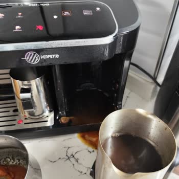 Karaca Hatır Perfetto Kahve Makinesinde Sızıntı Ve Köpüksüz Kahve, Servis Teslimat Sorunu