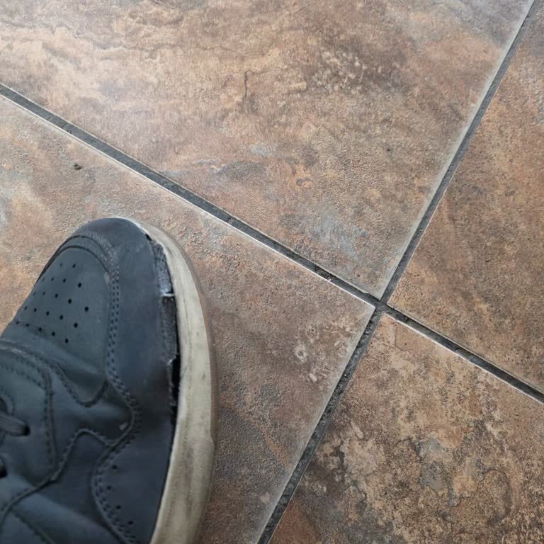 Lumberjack Ayakkabısının Yırtılması Ve Değişim Reddi