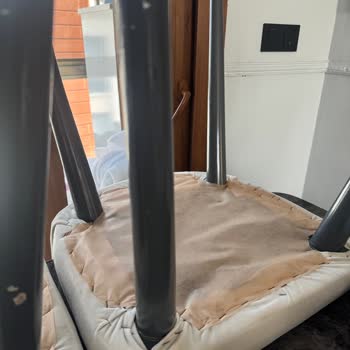 Koltuk Minderleri Çöktü, Sandalyeler Kırıldı Ve İşçilik Kalitesi Kabusa Dönüştü