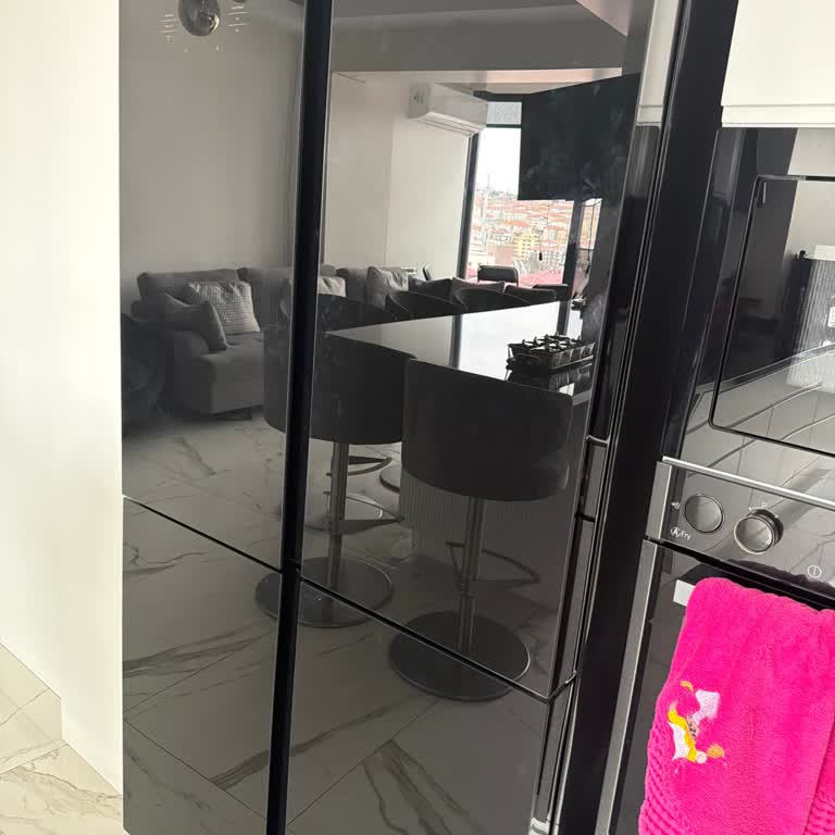 Arçelik Gardırop Tipi Buzdolabının Soğutmaması Ve Renk Uyumsuzluğu Nedeniyle Ücret İadesi İsteği