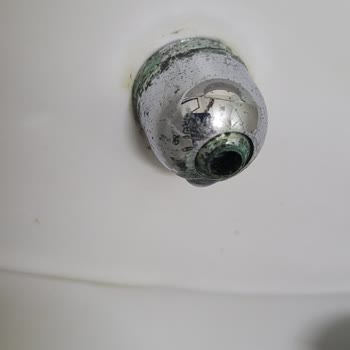 Garanti Kapsamında Klozet Kapağı Sorunu Ve Servis Ücreti Talebi Reddedildi