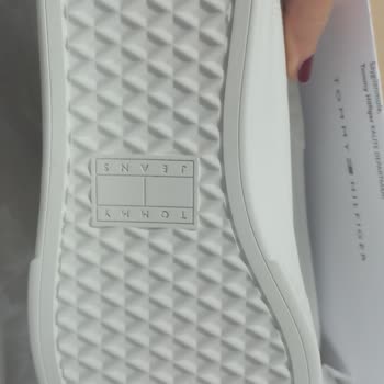 Kullanılmadığı İddiasıyla Tommy Hilfiger Sneaker'ımın İadesi Reddedildi