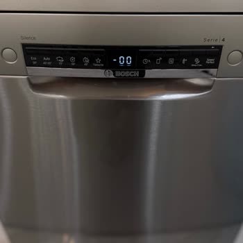 Sürekli Arıza Ve Su Kaçağıyla Bozulmuş Bosch Bulaşık Makinesi İçin Değişim Ve Ücret İadesi Talebi