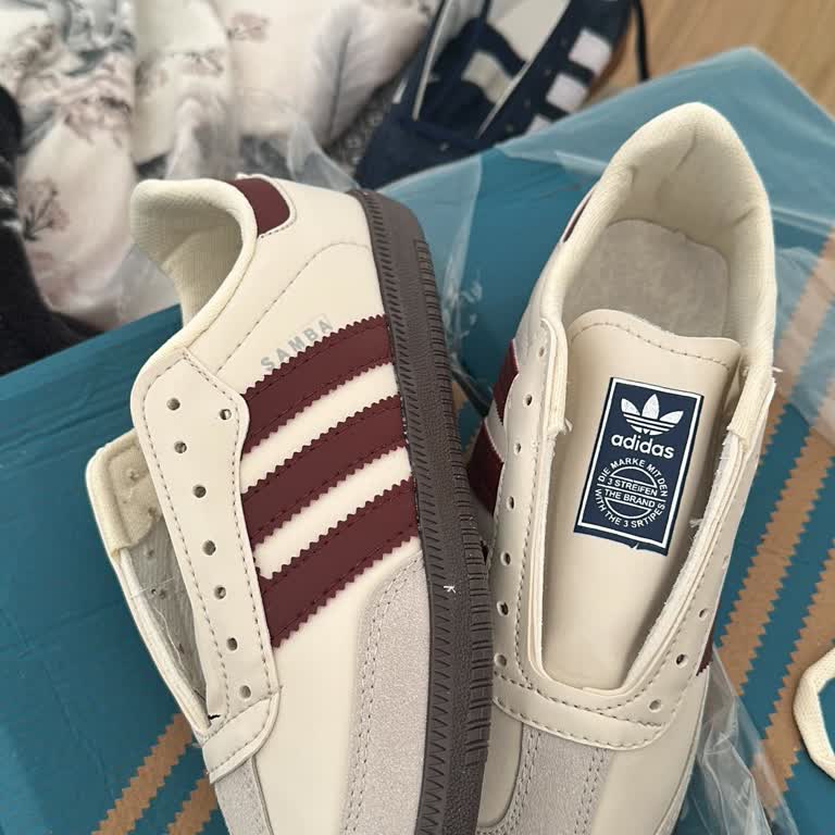 Shoeday Butik'ten Aldığım Ayakkabılar Görsellerle Uyuşmuyor Ve İade Talep Ediyorum