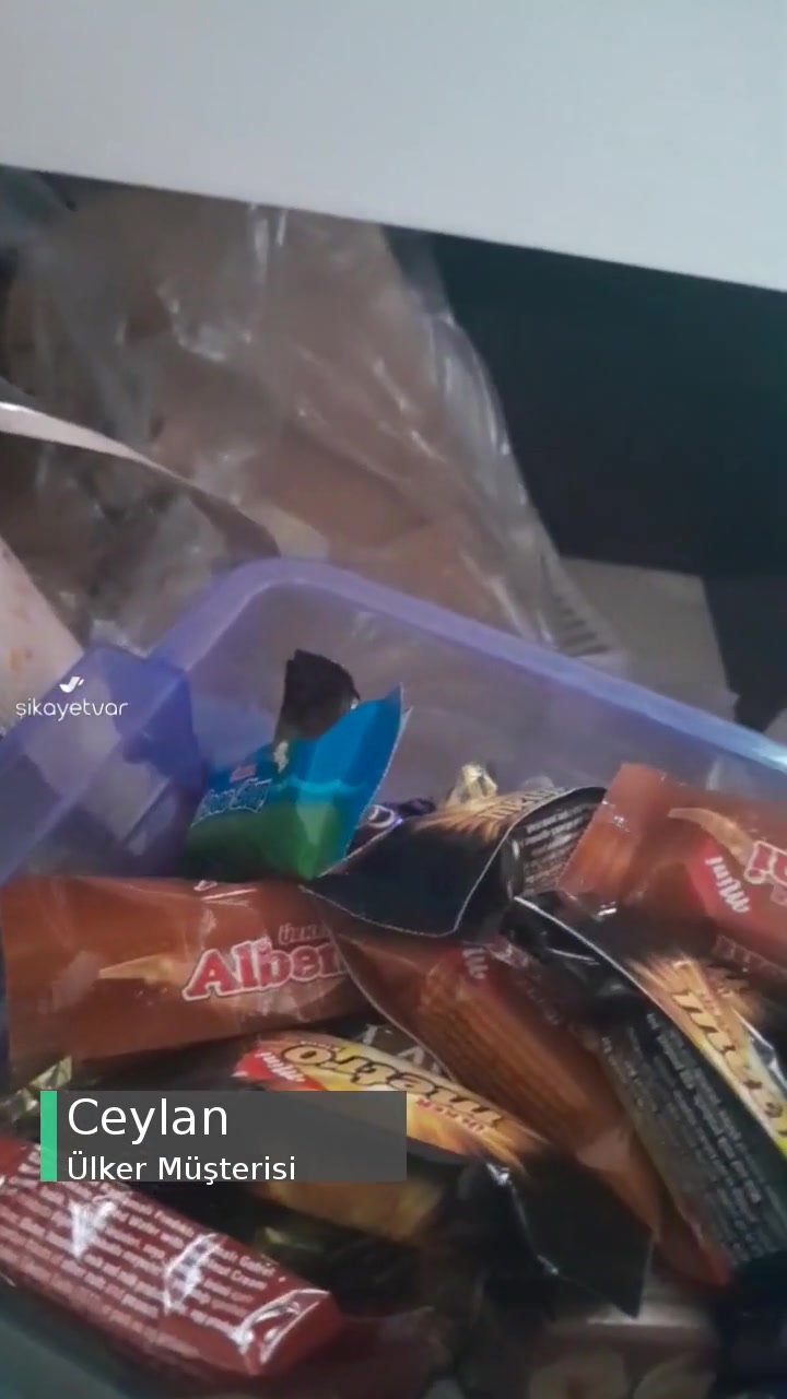 Ülker Çikolatada Beyaz Bir Tabaka Var! videonun kapak resmi