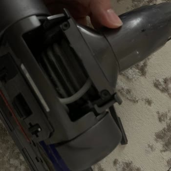 Dyson Süpürgenin Ayak Başlığı Hatası Ve Garantili Değişim Talebi