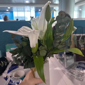 Çiçek Sepeti Ürünün Kalitesizliği, Görsel Uyuşmazlığı Ve Vazo Denge Sorunu