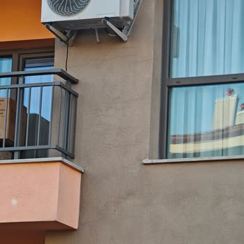 Balkon Dışına Hatalı Kurulan Klima Ve Ceza Tehdidi