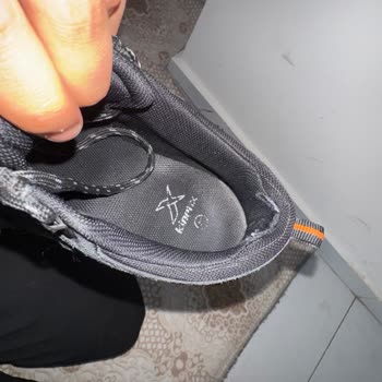 Yoğun Koku Ve Hızlı Yıpranma Nedeniyle FLO’dan Ayakkabı Değişimi İstiyorum