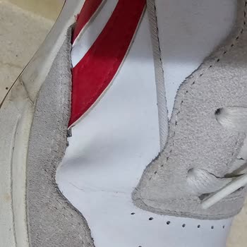 Reebok BB 4000 Ayakkabısının Kısa Sürede Yanlarından Açılması Ve Üretim Hatası İddiası