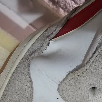 Reebok BB 4000 Ayakkabısının Kısa Sürede Yanlarından Açılması Ve Üretim Hatası İddiası