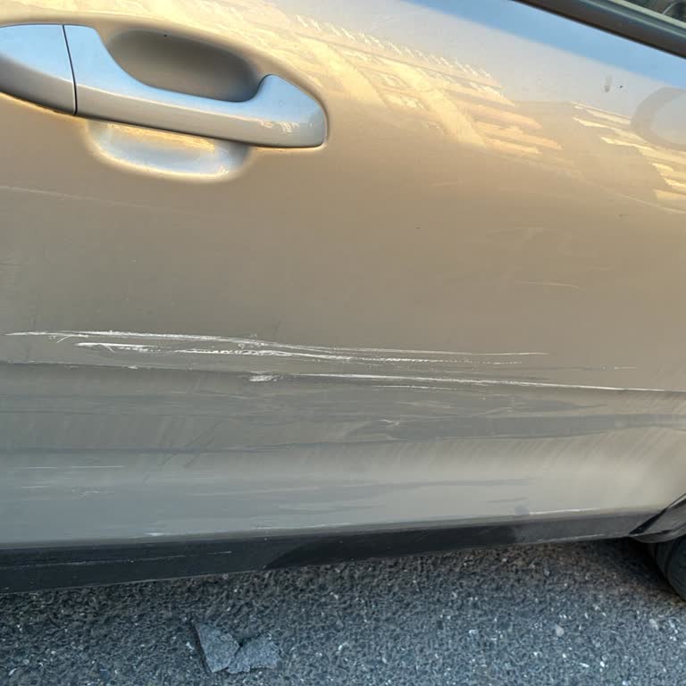 Çamlıca Medipol Hastanesi Otoparkında Aracım Çizildi, Yetkili Yardımcı Olmadı