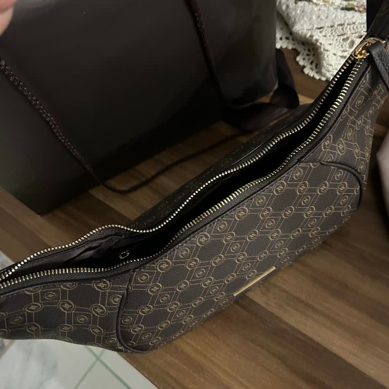 Kusurlu Çanta Zor Fermuar Ve İndirim Kuponu İsteği