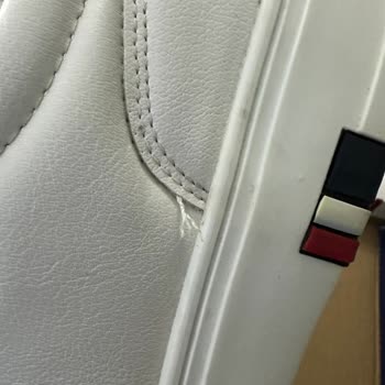 US Polo Shoes Stitching Sole Defect