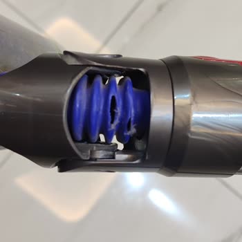 Dyson V15 Detect Işıklı Başlığındaki Hortum Yırtığı Garanti Dışı Olarak Reddi