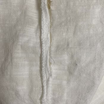 Almanya’da Hediye Edilen Nevresim Takımında Yırtık, Geri Getirme Şartı Haksız