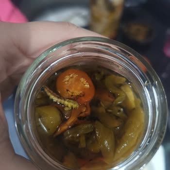 Melis Biber Konservesinin İçinden Tırtıl Çıkması