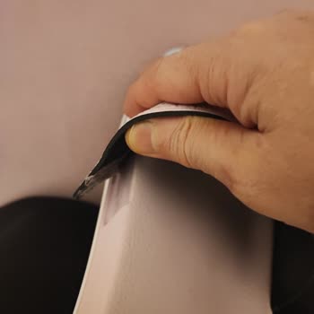 Tutkalı Kaybolan Terlik Ve Değişim Reddi