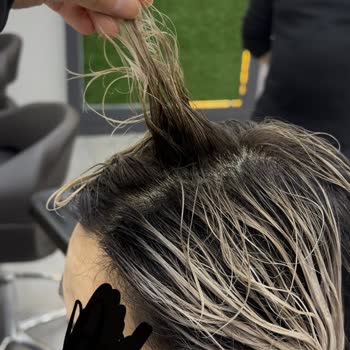 Mrs London Bayan Kuaförü Saçım Kaynakla Çıplak Bırakıldı Ve Ücret İstendi