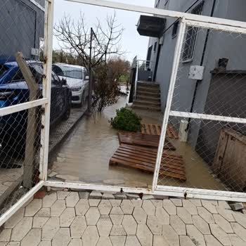 Kontrolsüz Yağmur Sularının Evimize Su Basması Ve Temel Çökme Riski