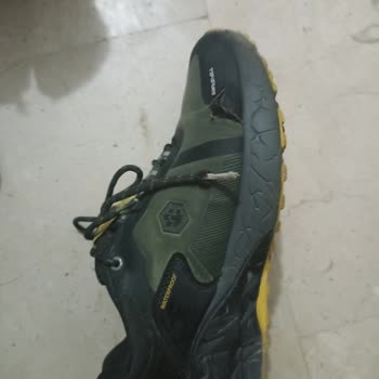 Kısa Sürede Yırtılan Ayakkabı İçin Üretim Hatası İddiası