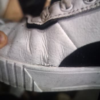 FLO’da Farklı Satıcıdan Gelen Deforme Ayakkabının İadesi Reddi Ve Yardım Alamama