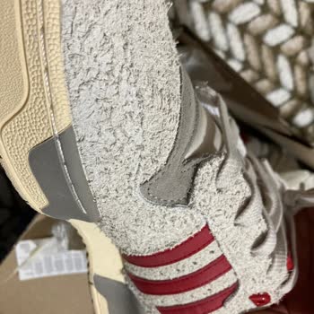 Yanlış Ve Hasarlı Ayakkabı Teslimatı İçin İade Talebi