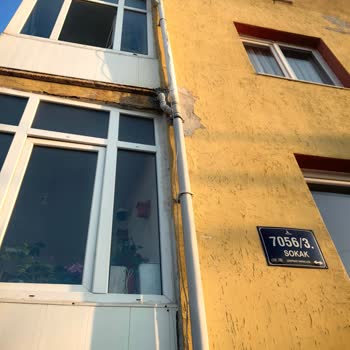 Türk Telekom Kabloları Özel Alanı İhlal Ediyor Ve Hemen Kaldırılmalı