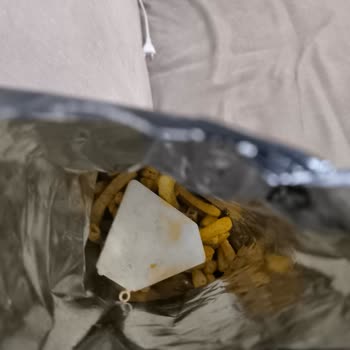 Mısır Çerezinde Büyük Plastik Parça Bulundu: Sağlık Ve Hijyen Endişesi