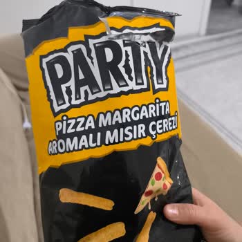 Mısır Çerezinde Büyük Plastik Parça Bulundu: Sağlık Ve Hijyen Endişesi