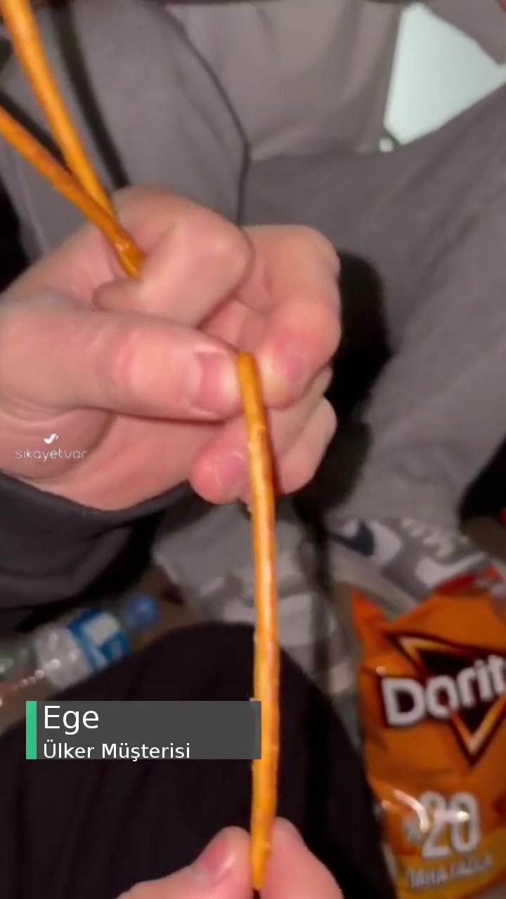 Ülker Çubuk Kraker Yamuk Çıktı! videonun kapak resmi