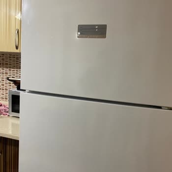 Bosch Buzdolabındaki Yüksek Gürültü Ve Çözülmeyen Arıza Nedeniyle Değişim Talebi