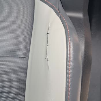 Mg Türkiye Sürücü Koltuğunun Sol Taraftaki Deri Kısmı Yırtılması