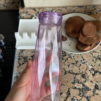 BİM Markette Kırık Cam Şişe İddiası Ve Müşteri Hakareti