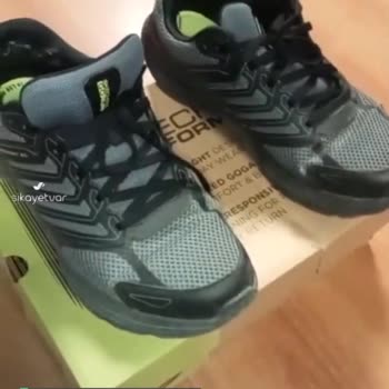 Deforme Olan Skechers Marka Ayakkabılarım