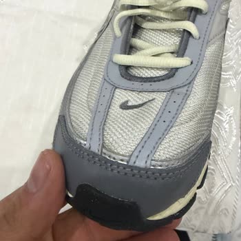 Nike Ayakkabısındaki Sağ Uç Yamukluğu Reddedildi, Çözüm Sunulmadı