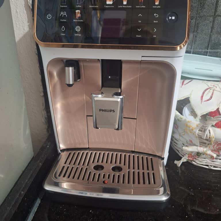 Philips Lattego Kahve Makinesinde Sürekli Su Sızdırması, Müşteri Hizmetinden Çözüm Bekliyor